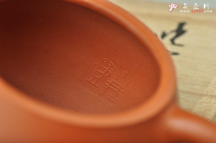 紫砂壶图片：潘小东最近全手作品 艺术和实用的结合 朱泥梵露珠  - 美壶网