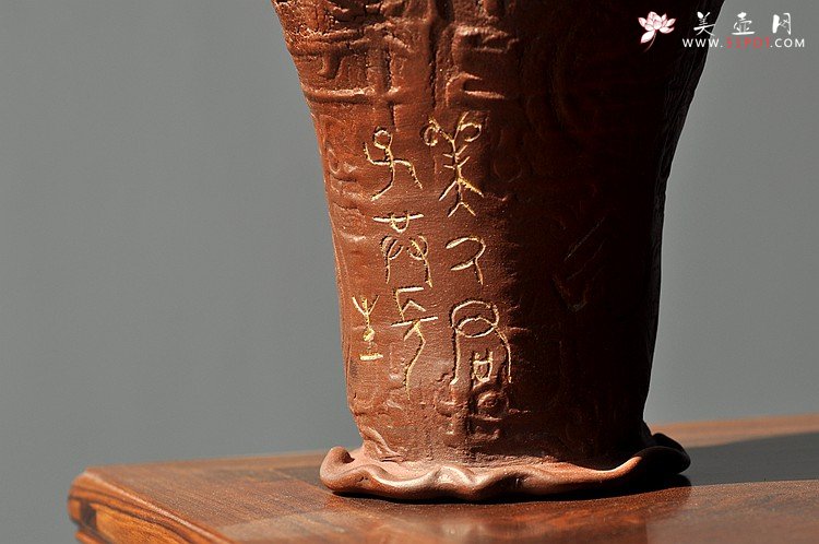 紫砂壶图片：美人君子共长生o(∩_∩)o  青铜风格之全手美人瓶  - 美壶网