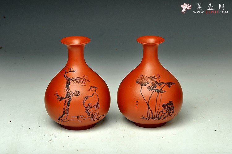 紫砂壶图片：朱牧青老师原矿小红泥花瓶一套  做工精细  刻绘生动 - 美壶网