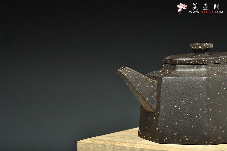 紫砂壶图片：史金妹晋级工艺师原款作品 全手工聚福八方 铺砂迷人 - 美壶网