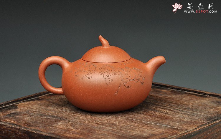 紫砂壶图片：壶型传统  端庄大方  全手曼生匏瓜壶 八骏图 - 美壶网