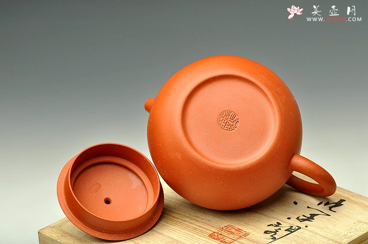 紫砂壶图片：造型周正 端庄大方 全手红泥大西施 - 美壶网