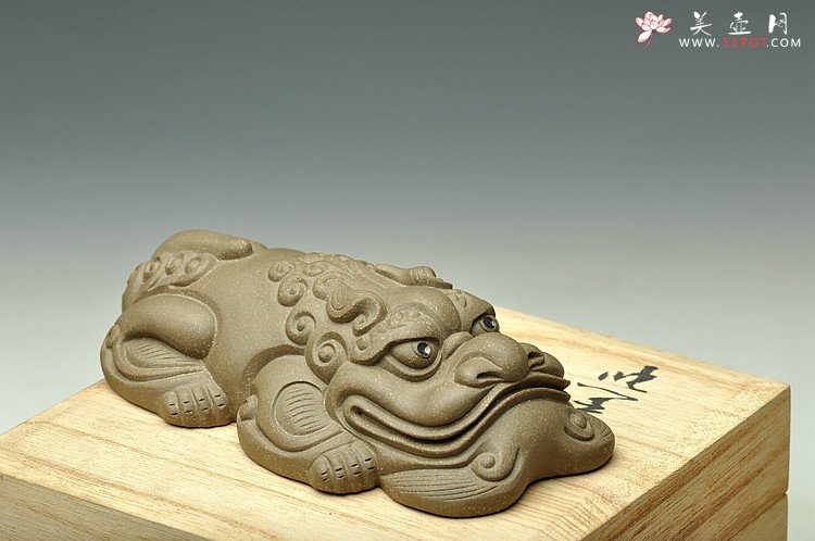 紫砂壶图片：镇宅茶宠 敦厚可爱 坐正 - 美壶网