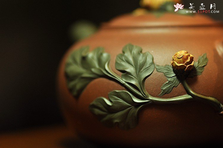 紫砂壶图片：国色天香~写生造型  牡丹 孙伟强张新亚合作原创作品 - 美壶网