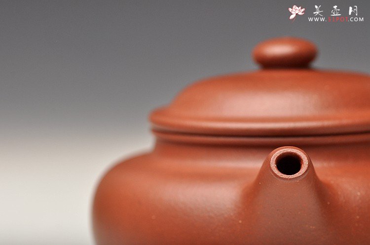 紫砂壶图片：徐家风格 舒展温润 扁而不僵  全手扁掇只 优质红清水 - 美壶网