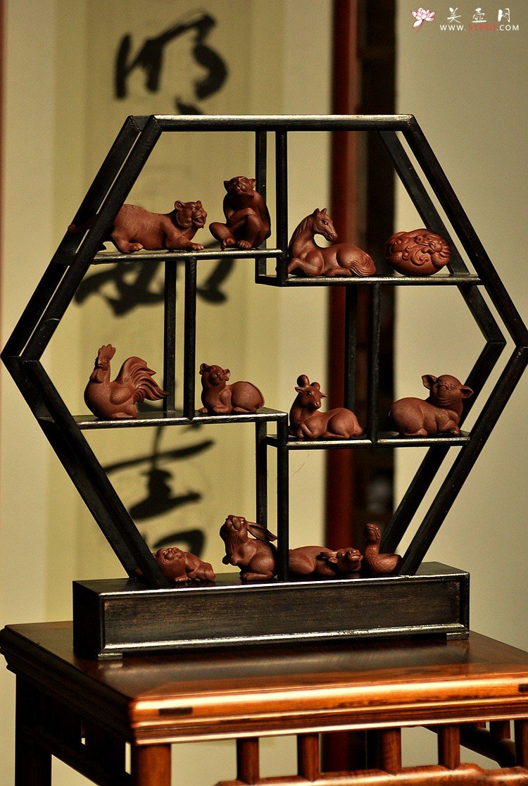 紫砂壶图片：精品拉毛版十二生肖 栩栩如生 做工精细 - 美壶网