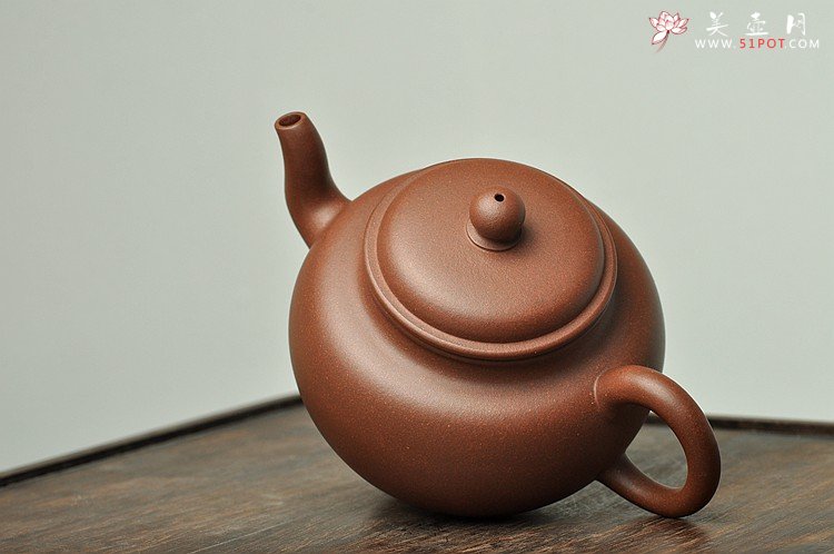 紫砂壶图片：徐亚春新作 圆润雅致 线条流畅 全手秀珠 - 美壶网