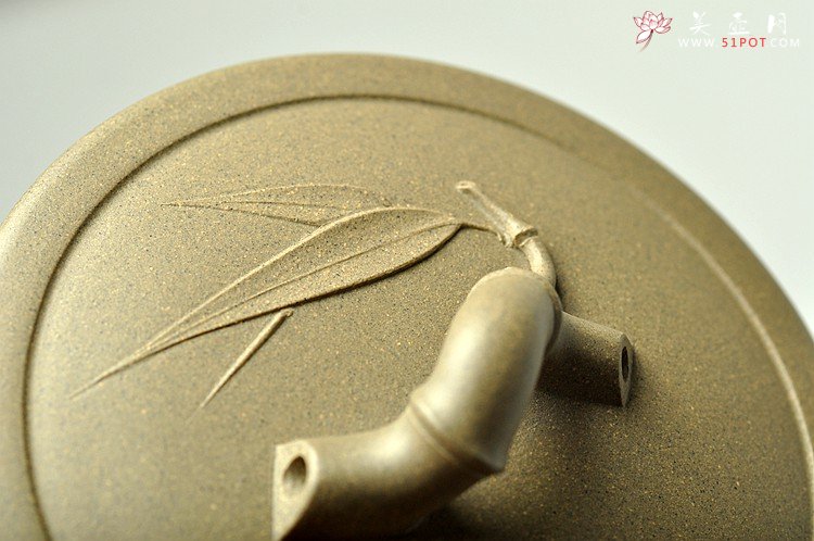 紫砂壶图片：厚重大气 居不可无竹 清韵杯 精品老紫泥and黄龙源青段 不接受定做 - 美壶网