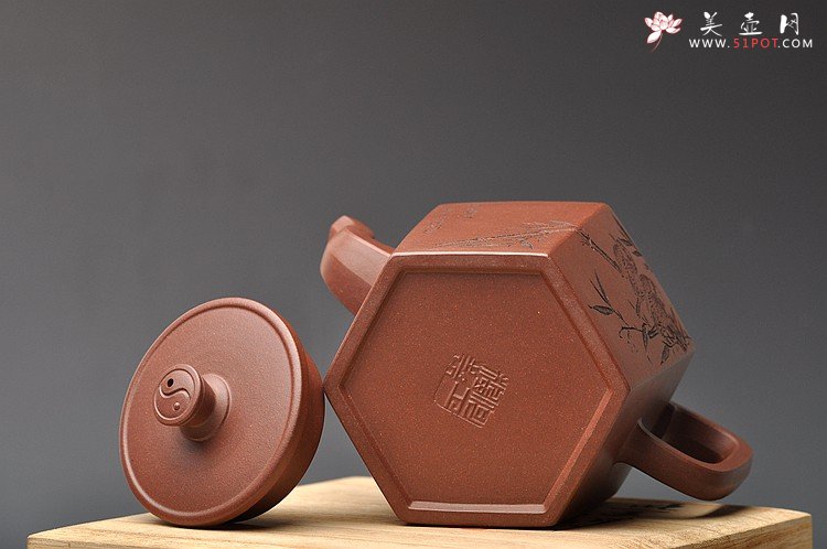 紫砂壶图片：青年实力派何卫枫最新力作 方圆有度 全手大彬壶式 - 美壶网
