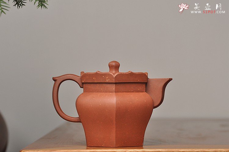 紫砂壶图片：精品重器 许浒经典作品 全手工镶片僧帽 顾风遗韵 - 美壶网