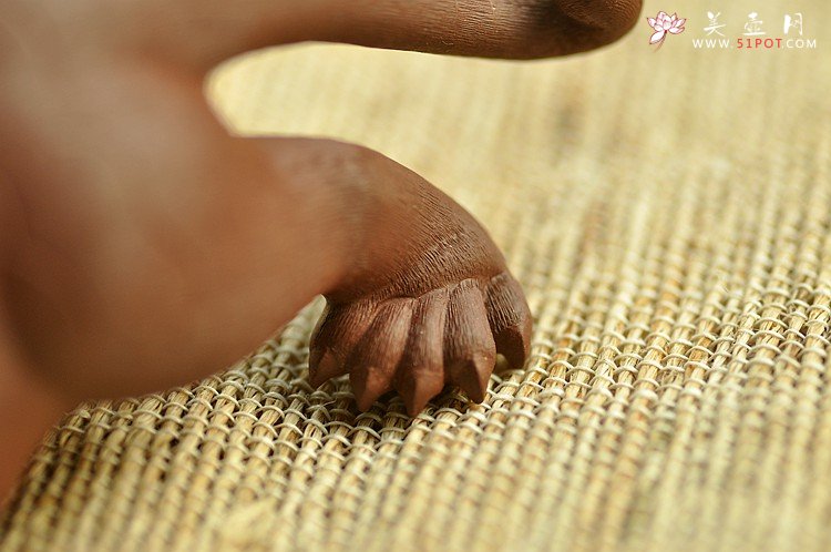 紫砂壶图片：精品拉毛版十二生肖 栩栩如生 做工精细 - 美壶网