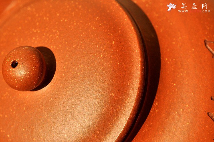 紫砂壶图片：饱满圆润 优质降坡泥 全手灵丰 遥想兰亭下清风满竹林 - 美壶网