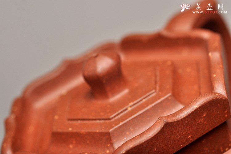 紫砂壶图片：精品重器 许浒经典作品 全手工镶片僧帽 顾风遗韵 - 美壶网