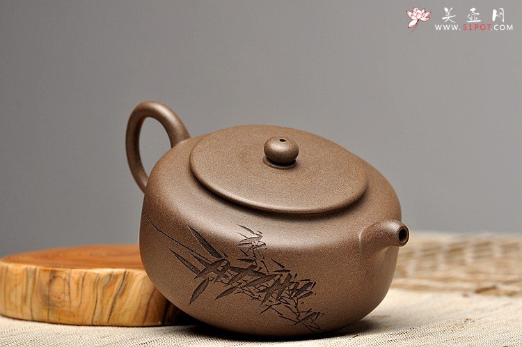 紫砂壶图片：王建源、王宝鹏联袂装饰 黄玲玲执刀 瞿斌全手新品 君缘 文人壶 - 美壶网