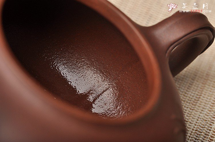 紫砂壶图片：线条流畅 韵味十足 简意花器 全手工花趣 - 美壶网