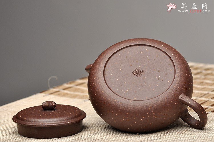 紫砂壶图片：紫泥铺砂 大口适合绿茶 全手葵璧 优美雅致 - 美壶网