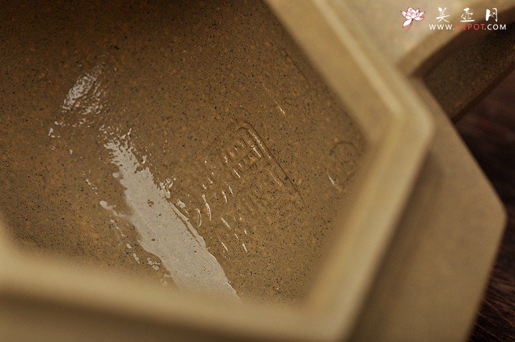 紫砂壶图片：许学军经典代表作 难得好工 精品本绿  全手雪华 - 美壶网