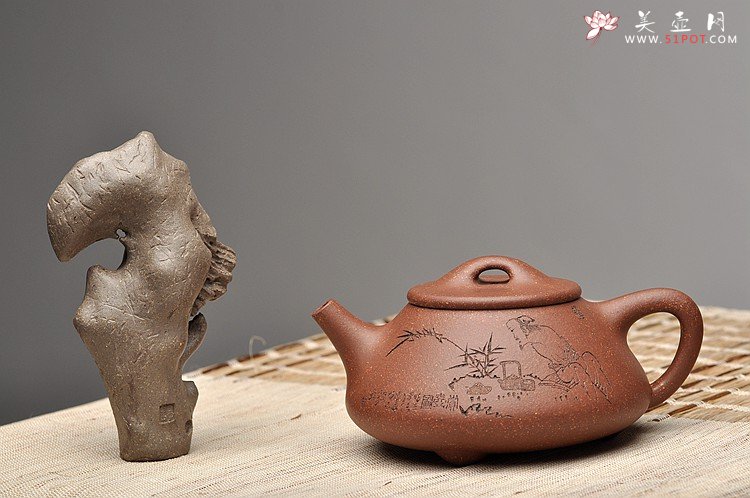 紫砂壶图片：周斌全手力作 经典器形 中石瓢 肥而不腻 清奇 鱼籽砂 - 美壶网