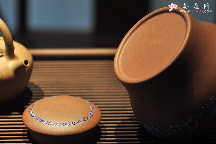 紫砂壶图片：美壶定做 精品粉彩茶叶罐 浑厚大气 古朴之风 - 美壶网