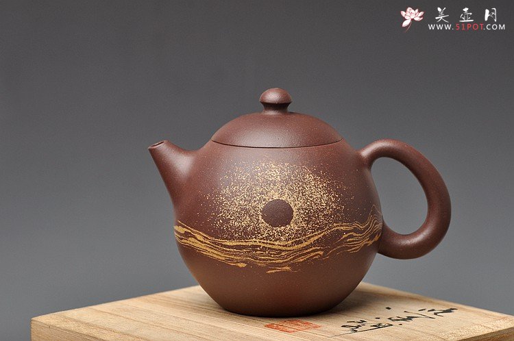 紫砂壶图片：国工闵祥君新作 传统经典 通透绞泥作品 旭日东升之龙蛋 - 美壶网