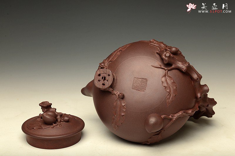 紫砂壶图片：霸气外露o(∩_∩)o  圣桃壶 精品重器 其功力可见一斑 诸兄细品~ - 美壶网