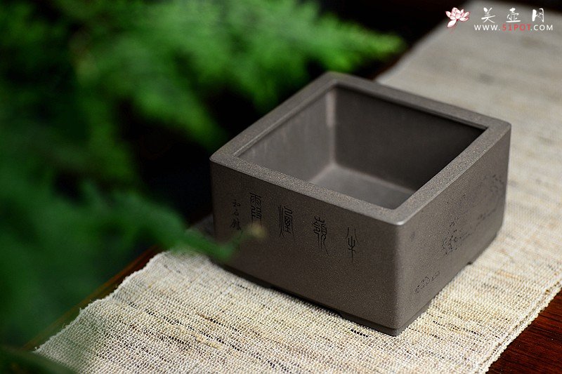 紫砂壶图片：清韵悠长 精工典范 小花盆 文房雅玩 国助和石装饰 - 美壶网