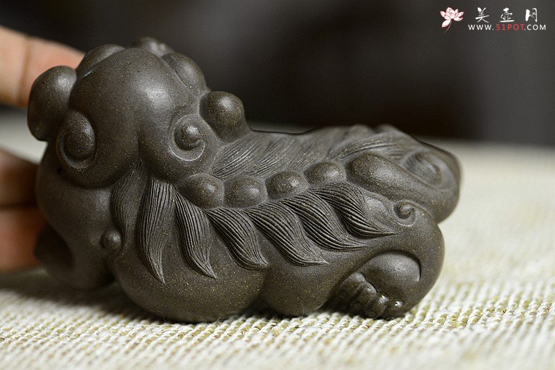 紫砂壶图片：古朴文气 青狮子茶宠  - 美壶网