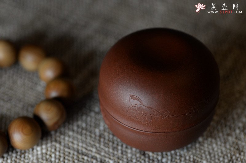 紫砂壶图片：设计 谭华斌老师装饰 做工精致 大口实用 用料纯正~  - 美壶网
