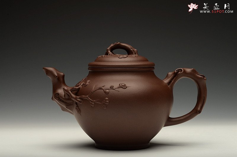 紫砂壶图片：经典传统 梅报春 气宇轩昂 贴叶精彩 - 美壶网