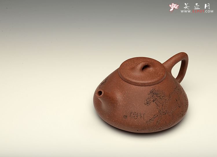紫砂壶图片：周斌全手演绎 摹古子冶 不一样的风味~ 原矿鱼籽砂 - 美壶网
