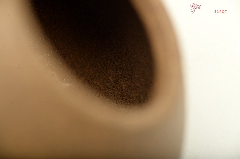 紫砂壶图片：于洪霞全手段泥小梨  仅此一件 小中见大 精气神到位 - 美壶网