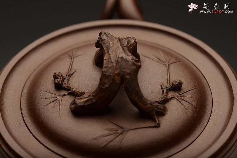 紫砂壶图片：陈腐老紫泥 仅一件不接受定做 手法老辣 花货潜力股 精致三友 - 美壶网