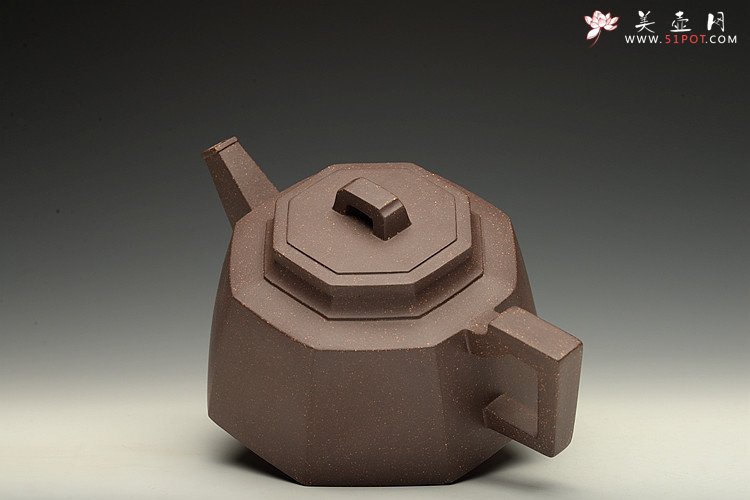 紫砂壶图片：马建鹏新作 工整厚重 线条挺拔  全手大八方 - 美壶网