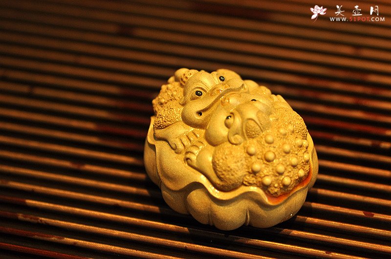 紫砂壶图片：优质段泥 做工精致 和和美美  镇纸or笔架or茶宠 - 美壶网