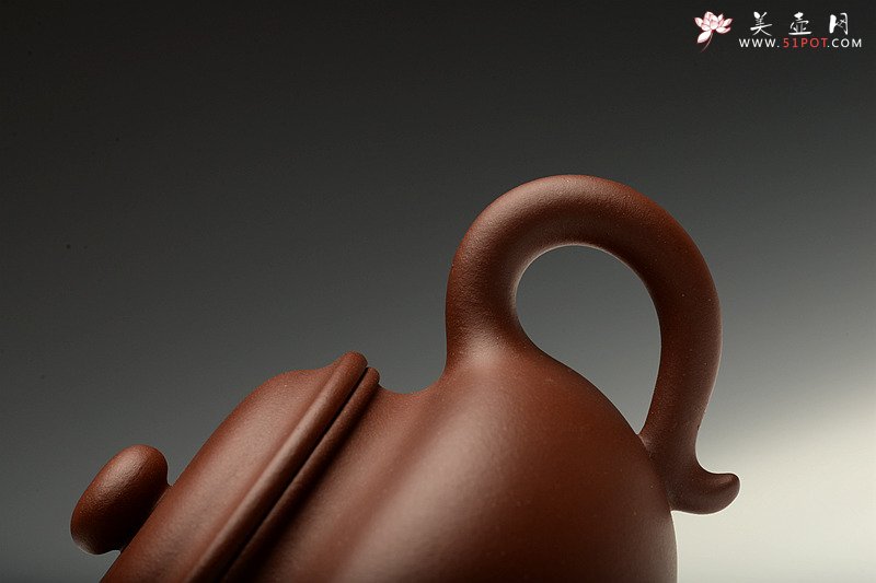 紫砂壶图片：传统器形 端庄大方  纯净黄龙山底槽青 全手仿古 - 美壶网