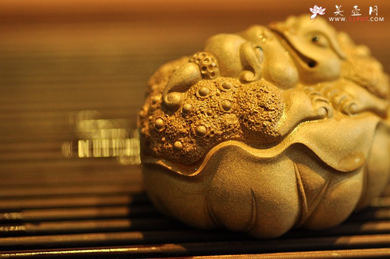 紫砂壶图片：优质段泥 做工精致 和和美美  镇纸or笔架or茶宠 - 美壶网