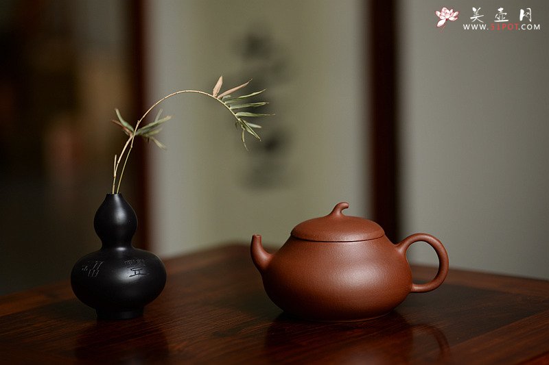 紫砂壶图片：张悦原创文人壶 感悟慢生活~ 全手遐逸壶 精品底槽青 - 美壶网