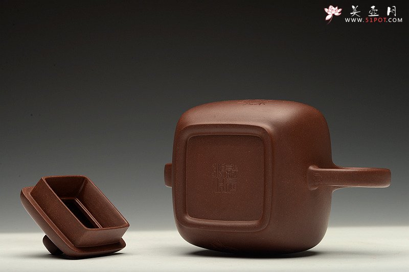紫砂壶图片：何卫枫最新力作 高工陈宏林精心装饰 全手鸣远四方 端庄俊秀 - 美壶网