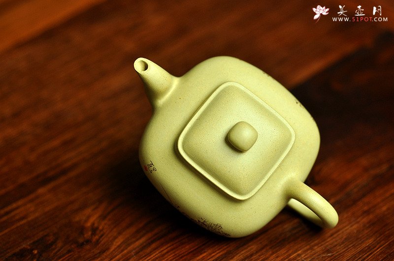 紫砂壶图片：文气小壶 器形端庄周正 本绿小传炉 - 美壶网
