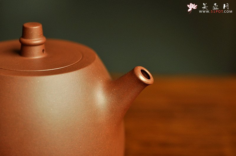 紫砂壶图片：顾氏遗风 精品代表作 全手大品汉铎 挺拔俊美 夏日畅饮~ - 美壶网