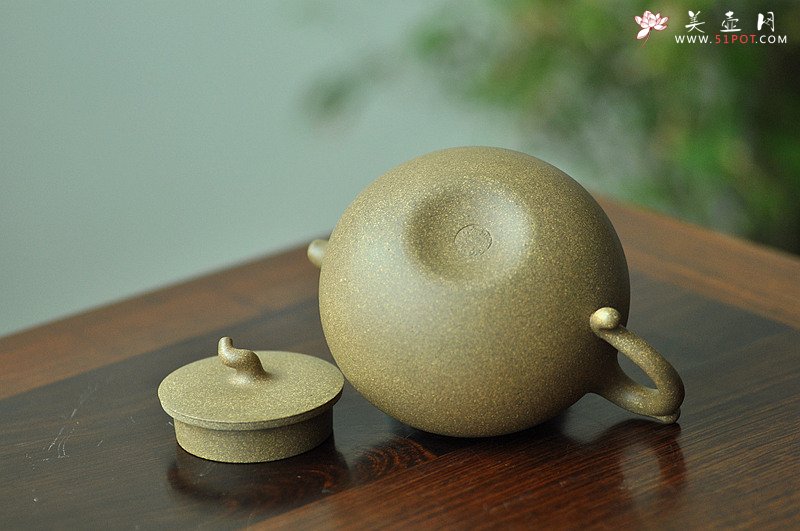 紫砂壶图片：精灵清雅 线条流畅  全手文气茄瓜 普洱利器 - 美壶网