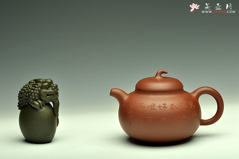 紫砂壶图片：家藏老紫泥 极易泡养~ 敦厚可人  全手茄段 - 美壶网