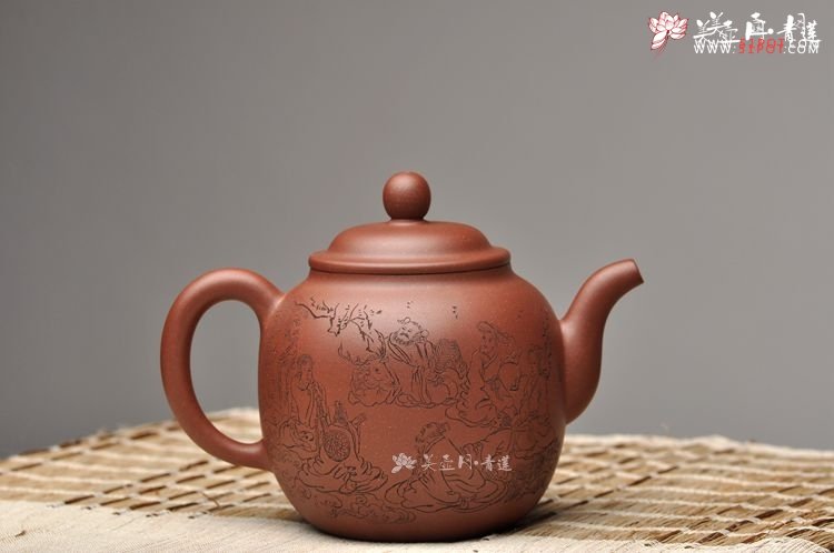 紫砂壶图片：造型简洁大方  刻绘生动逼真  全手明泉  - 美壶网