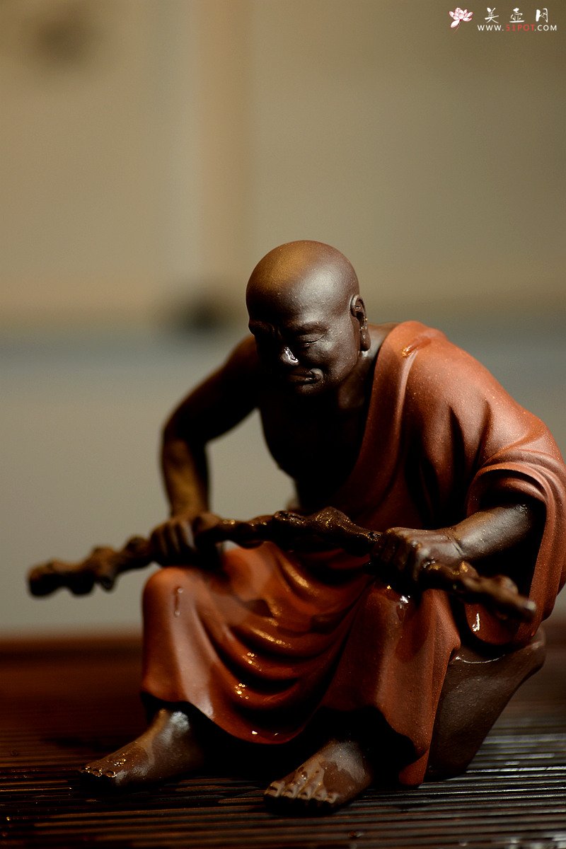 紫砂壶图片：历时两年创作~王健扛鼎之作十八罗汉之持杖罗汉和长眉罗汉~ - 美壶网