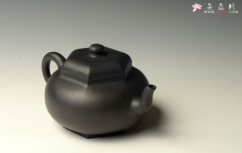 紫砂壶图片：潘小东新作 端庄秀丽 随方就圆 全手六方鼓腹 难度大~捂灰 - 美壶网