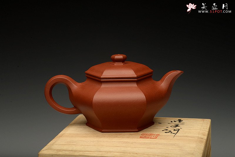 紫砂壶图片：温润如玉  全手六方水扁 线条流畅  - 美壶网