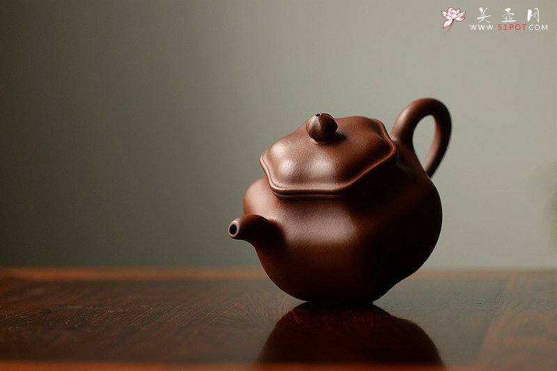 紫砂壶图片：许学军老师新品 气度不凡 全手六角莲子 - 美壶网