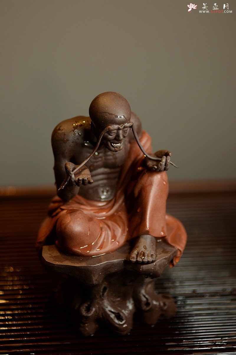 紫砂壶图片：历时两年创作~王健扛鼎之作十八罗汉之持杖罗汉和长眉罗汉~ - 美壶网