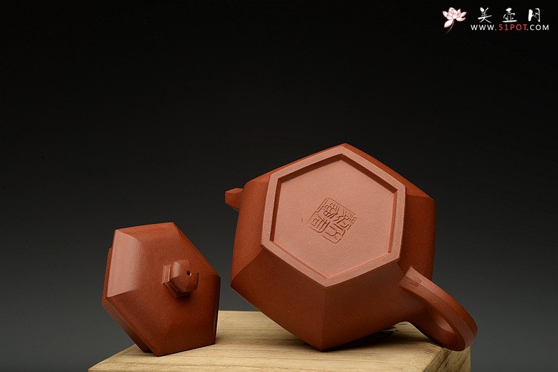 紫砂壶图片：温润如玉  全手六方水扁 线条流畅  - 美壶网