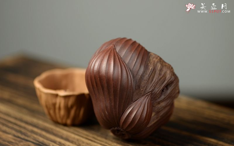 紫砂壶图片：美壶特惠 文雅茶宠 全手工精制  经典莲蓬 - 美壶网